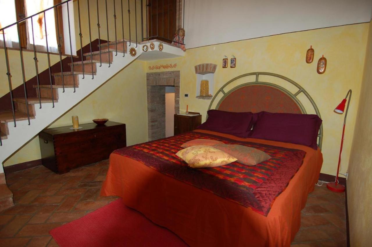 La Capanna di Panpepato Villa Rosia Bagian luar foto