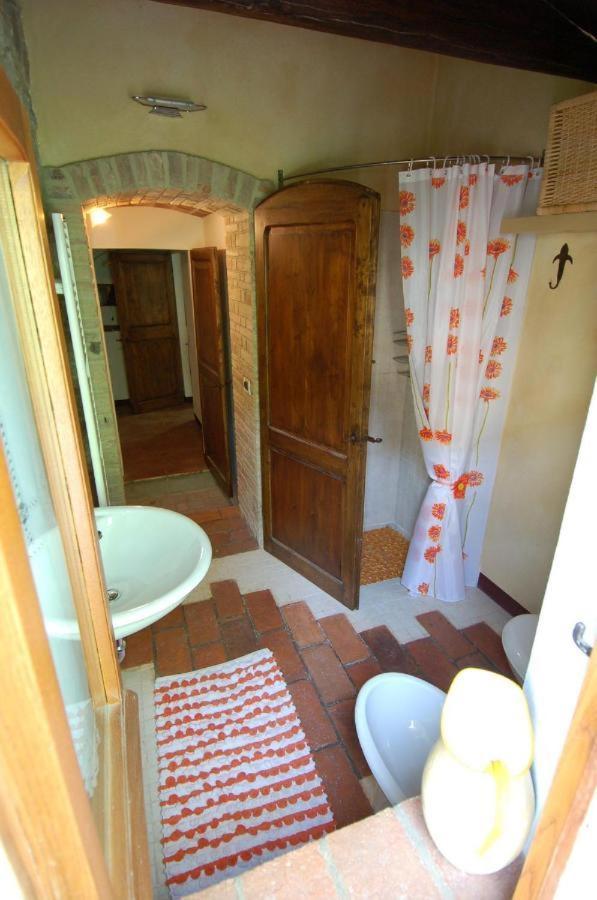 La Capanna di Panpepato Villa Rosia Bagian luar foto