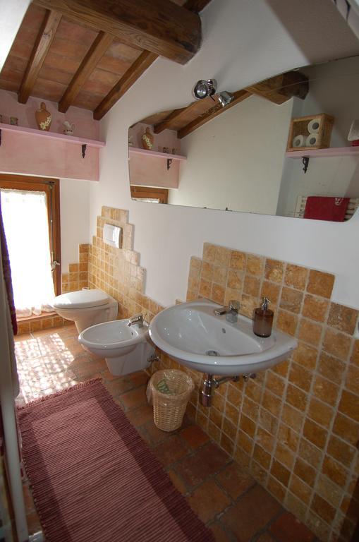 La Capanna di Panpepato Villa Rosia Ruang foto