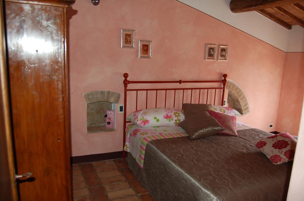 La Capanna di Panpepato Villa Rosia Ruang foto