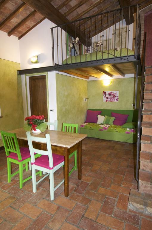 La Capanna di Panpepato Villa Rosia Ruang foto