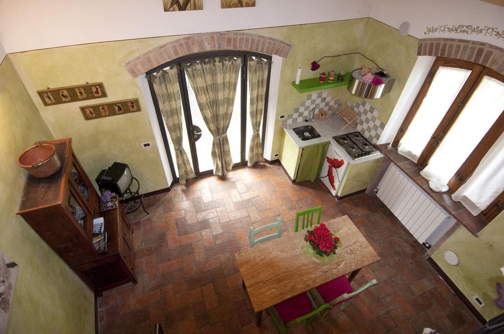 La Capanna di Panpepato Villa Rosia Ruang foto